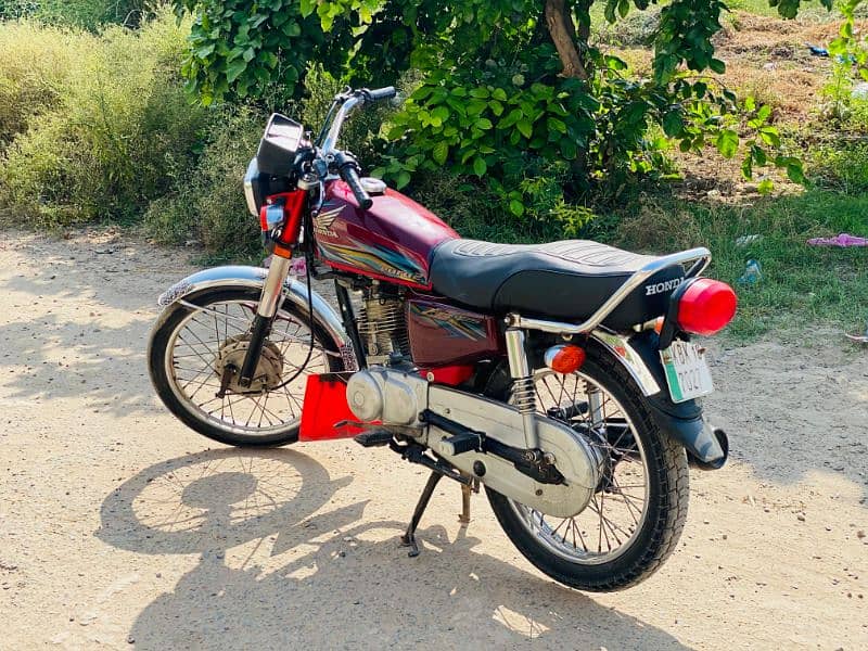 Honda 125 model 2018 bike bht piyara hai 1