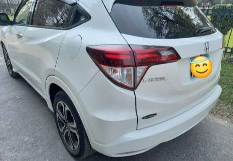 Honda Vezel 2016 Import from japan New Condition Neat and Clean 10