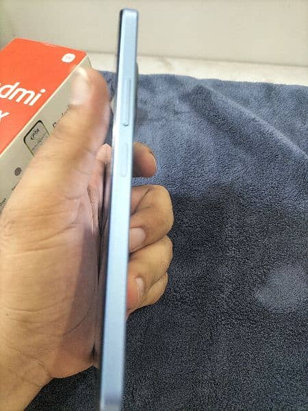 redmi A3  4gb 64gb 3