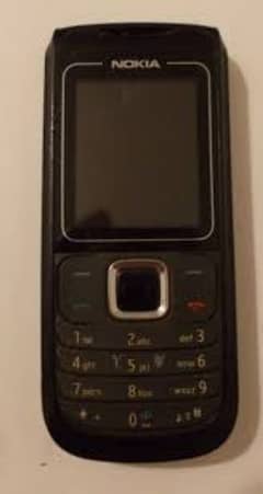 nokia 1680 c2 classic  non pta hai orignal phone hai no open antique