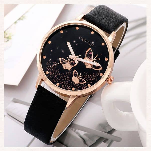 Fashionable Quart Watch for Women Perfect Design Fashionable 4