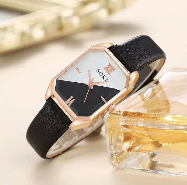 Fashionable Quart Watch for Women Perfect Design Fashionable 9