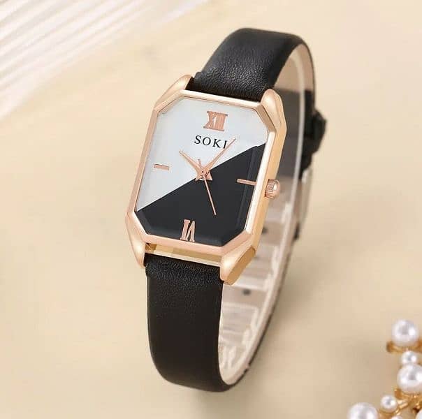 Fashionable Quart Watch for Women Perfect Design Fashionable 10