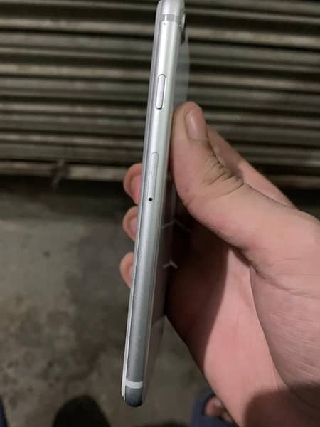 iphone 8 64gb back break jv non active 5