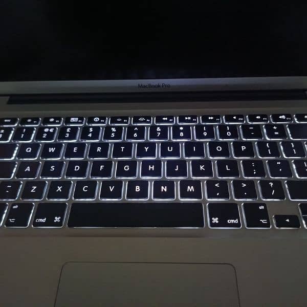 Apple Mac book pro 3