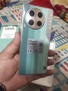 Tecno camon 30 GREEN