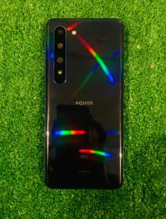 Aquos R5 non PTA gaming phone