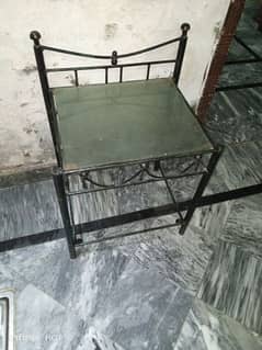 iron Bad with side tables with out mattress