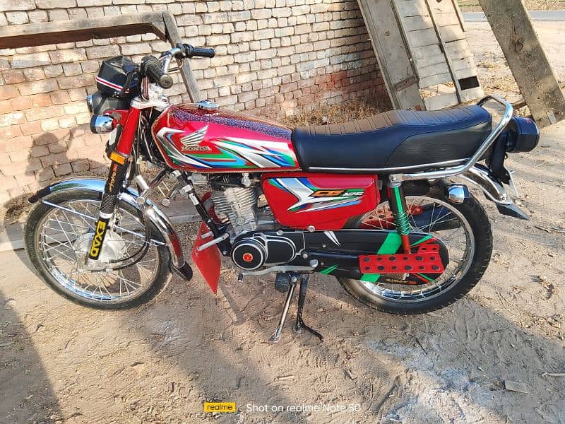 125 bike new condition 2023 modal for sell 1