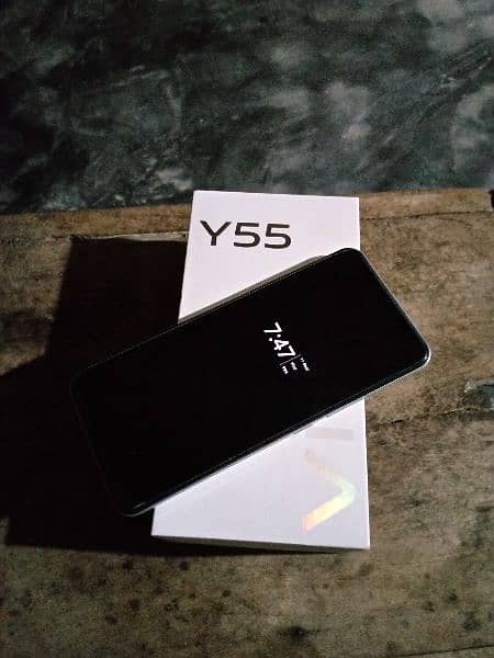 vivo y55 mobile 8/128 with box 2