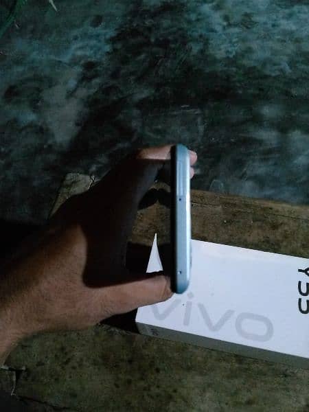 vivo y55 mobile 8/128 with box 7