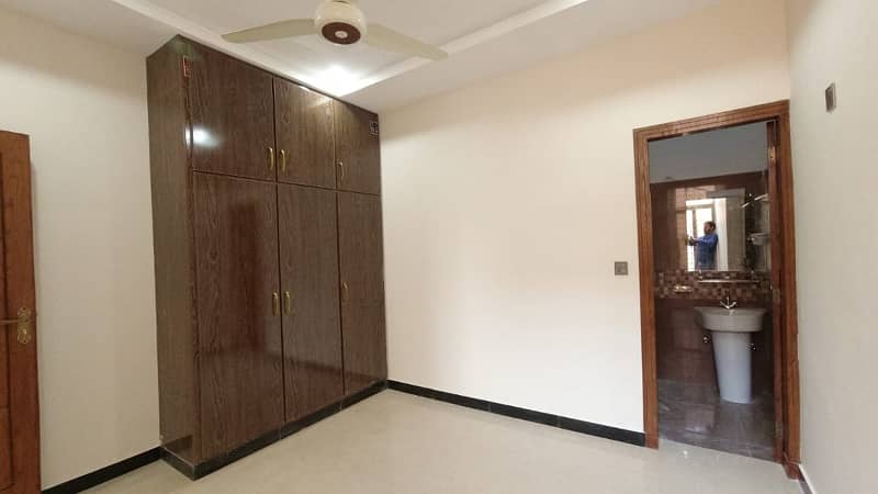 5 MARLA PARK FACING HOUSE FOR SALE in FAISAL TOWN BLOCK C 19