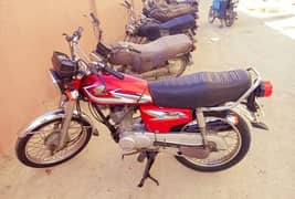 Honda 125 CG 2016 model for urgent sale