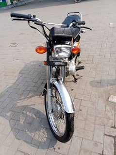 Honda CG 125 2022 Model For Sale Call Number:03134935016