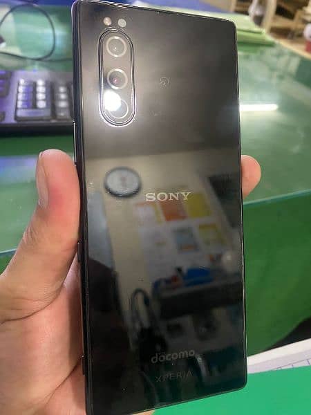 Sony x peria 5 mark 3 1