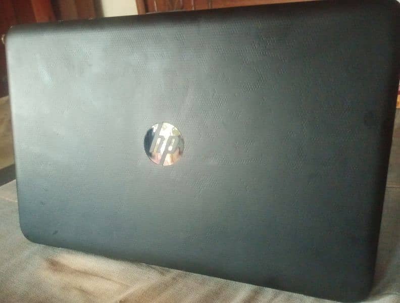 Laptop available now 10/10 condition 2