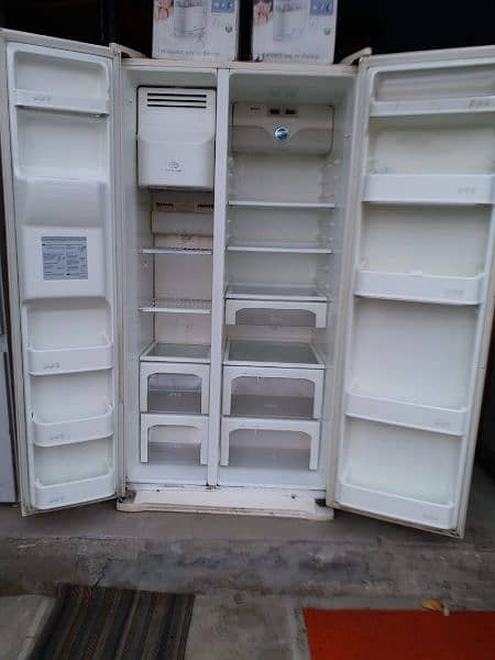 LG double Door fridge 6