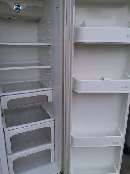 LG double Door fridge 7