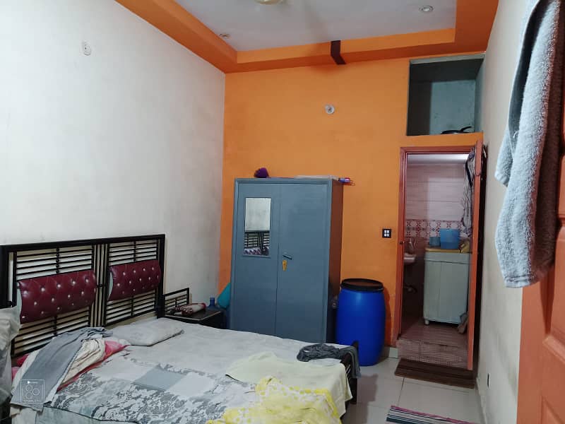 2 BED DD PORTION FOR SALE, MAIN JAMIA MILLIA ROAD, COMMERCIAL PLOT, ROAD FACING, FULLY TILED, LEASED WITH GAS, KE, WATER. CENTER OF THE CITY. COMMERCIAL RUNNING MARKETE. 2