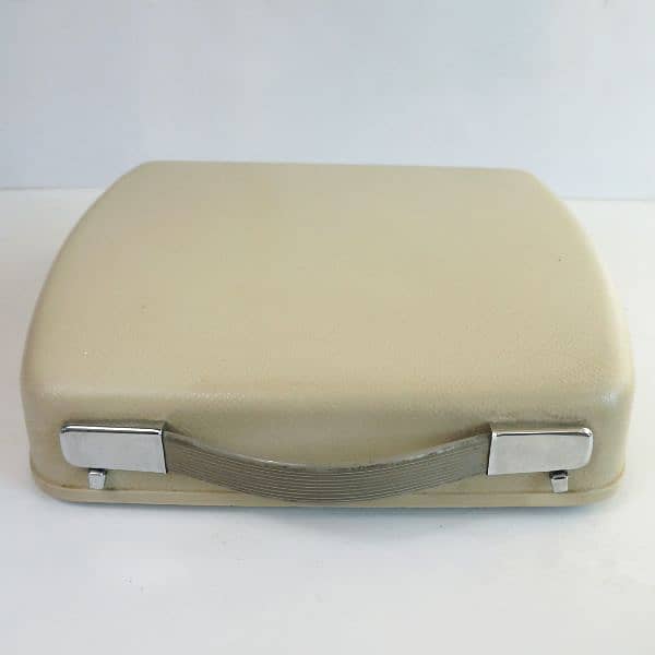 Executive Portable Typewriter Adler Tippa with cover case 12