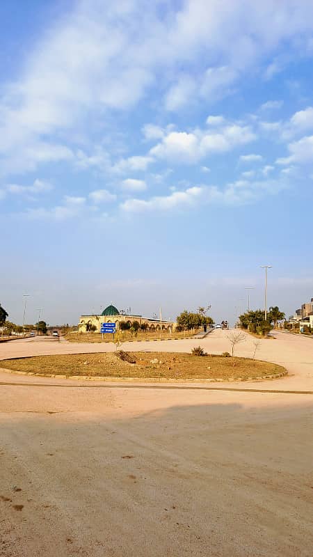 signature properties offer beautiful plot sector C 60FT ROAD dha phase 5 islamabad 8