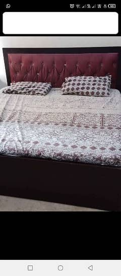 king size bed with mattress