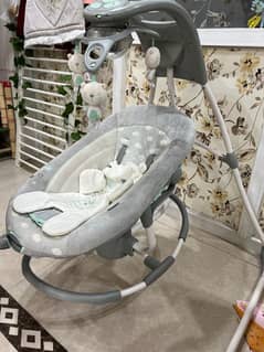 Inegeunity baby swing