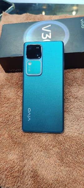 VIVO V30 12/256 3