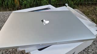 MacBook PRO M2 - 256 GB,  New Condition