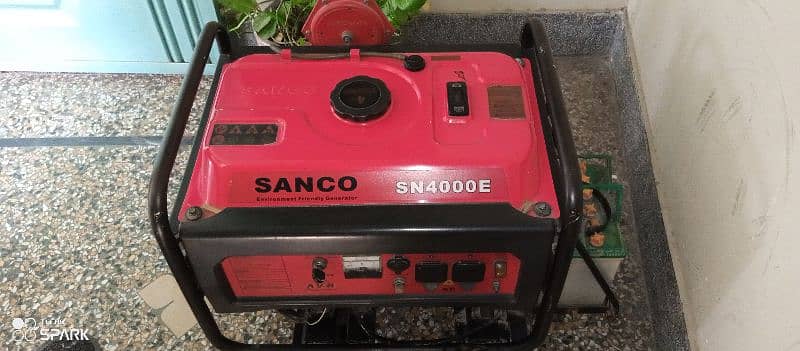 sanco generator SN4000E like new seal pack engine sightly used care 4