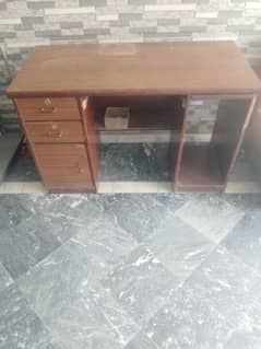 used table and Almari anyone need call me