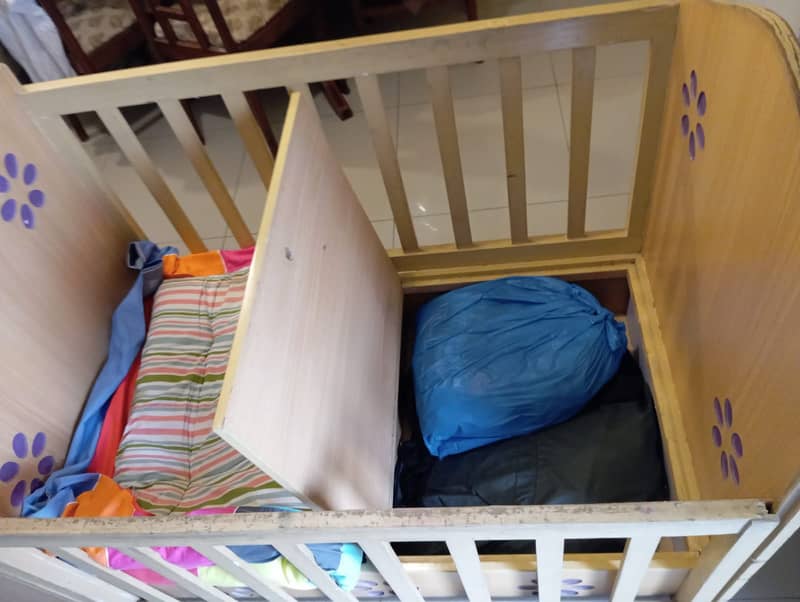 Movable Big Size wooden Baby Cot in Excellent Condition | Urgent sale 7