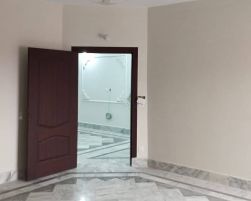 A 1 Kanal House Has Landed On Market In Model Town - Block G Of Lahore 3