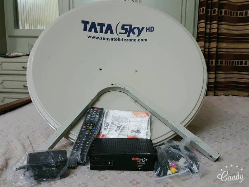 JUST ONE HD TV DISH SATELLITE SYSTEM 032254OOO85 0