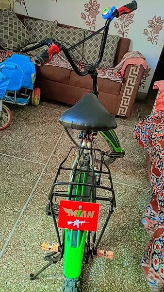 boys cycle good condition for sale 4