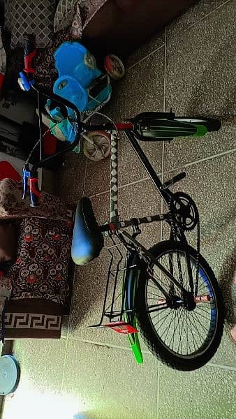 boys cycle good condition for sale 8