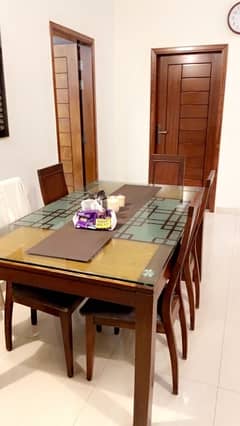 Dining table set 0