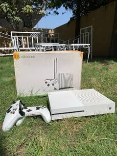 Xbox one S (2TB)