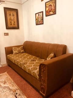 sofa selling in good condition