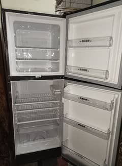 New condition Downlace fridge only 5 moth used