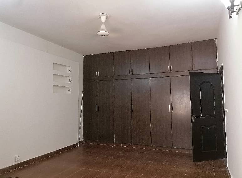 1 Kanal House Up For rent In Askari 11 - Sector B 5