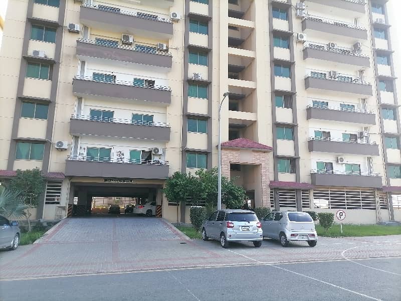 10 Marla Flat In Askari 11 - Sector B Apartments For Sale 0