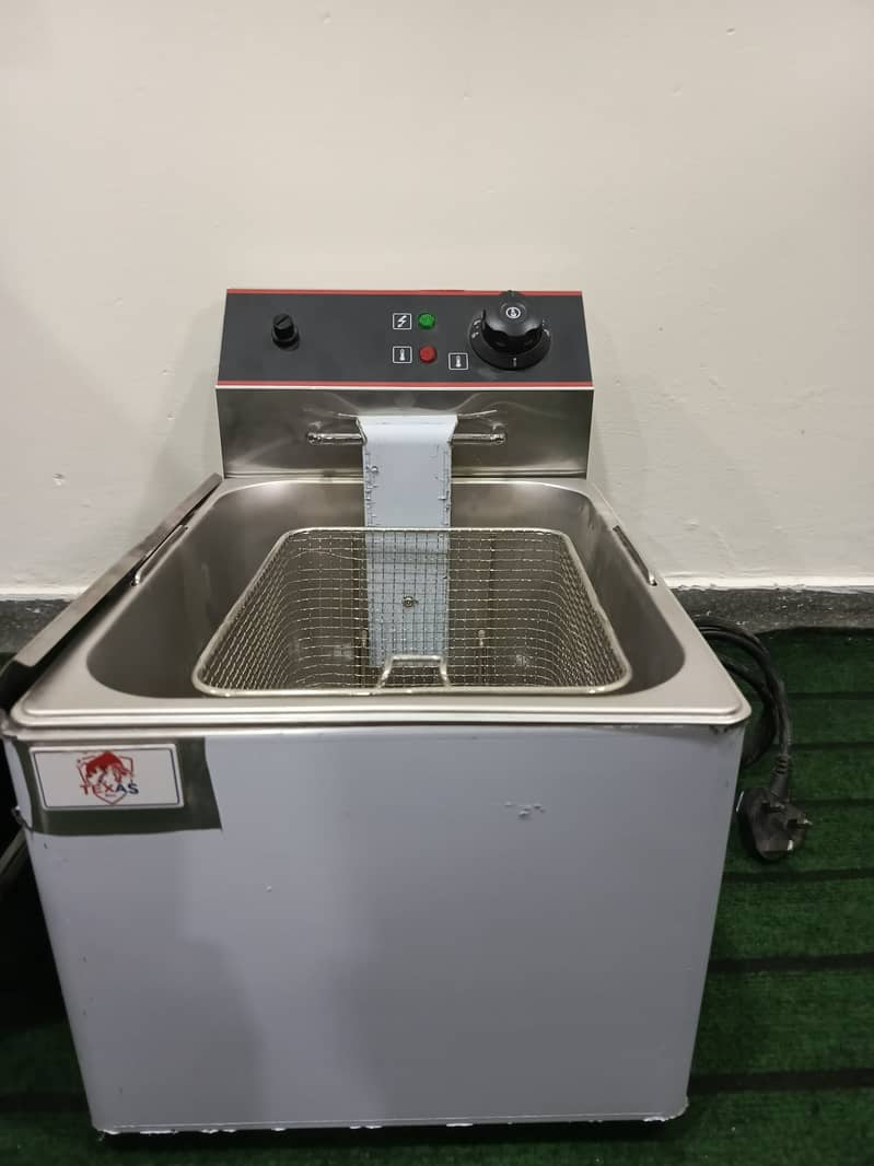 Fryer  8 liter hotplate panini  oven 4