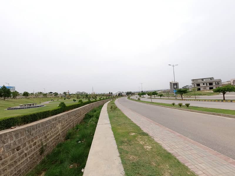 5 Marla Plot File For Sale On Installment In Taj Residencia One Of The Most Important Location Of Islamabad Discounted Price Price 6.95 Lakh 6