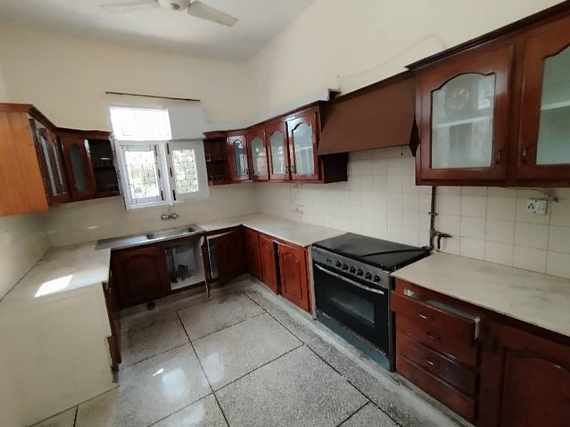 A beautiful upper portion is available for rent 3