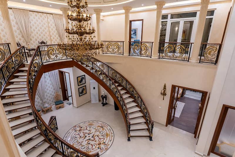 2 KANAL GLORIOUS & GRACEFUL HOUSE FOR SALE IN THE HEART OF DHA 7