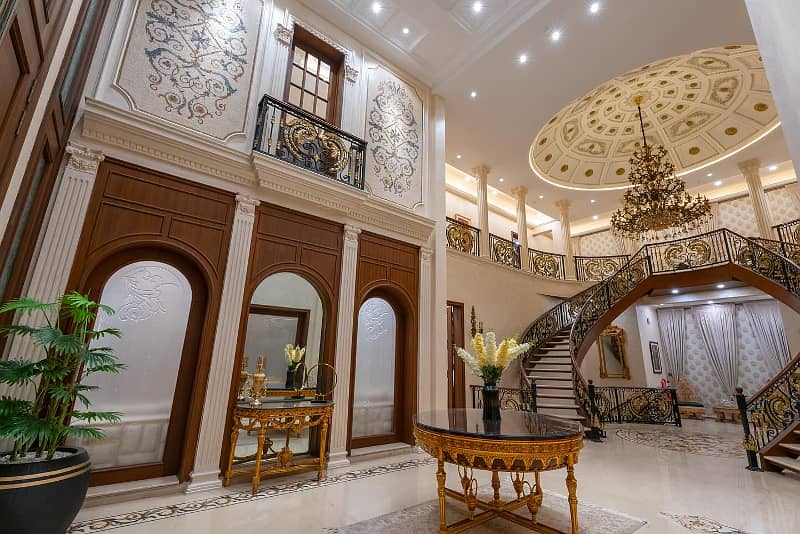 2 KANAL GLORIOUS & GRACEFUL HOUSE FOR SALE IN THE HEART OF DHA 8