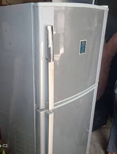 medium size dowllence fridge for sell