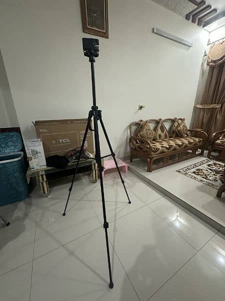 Professional tripod 1