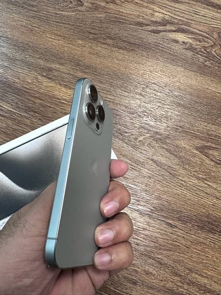 iPhone 15 pro PTA 256 GB 4